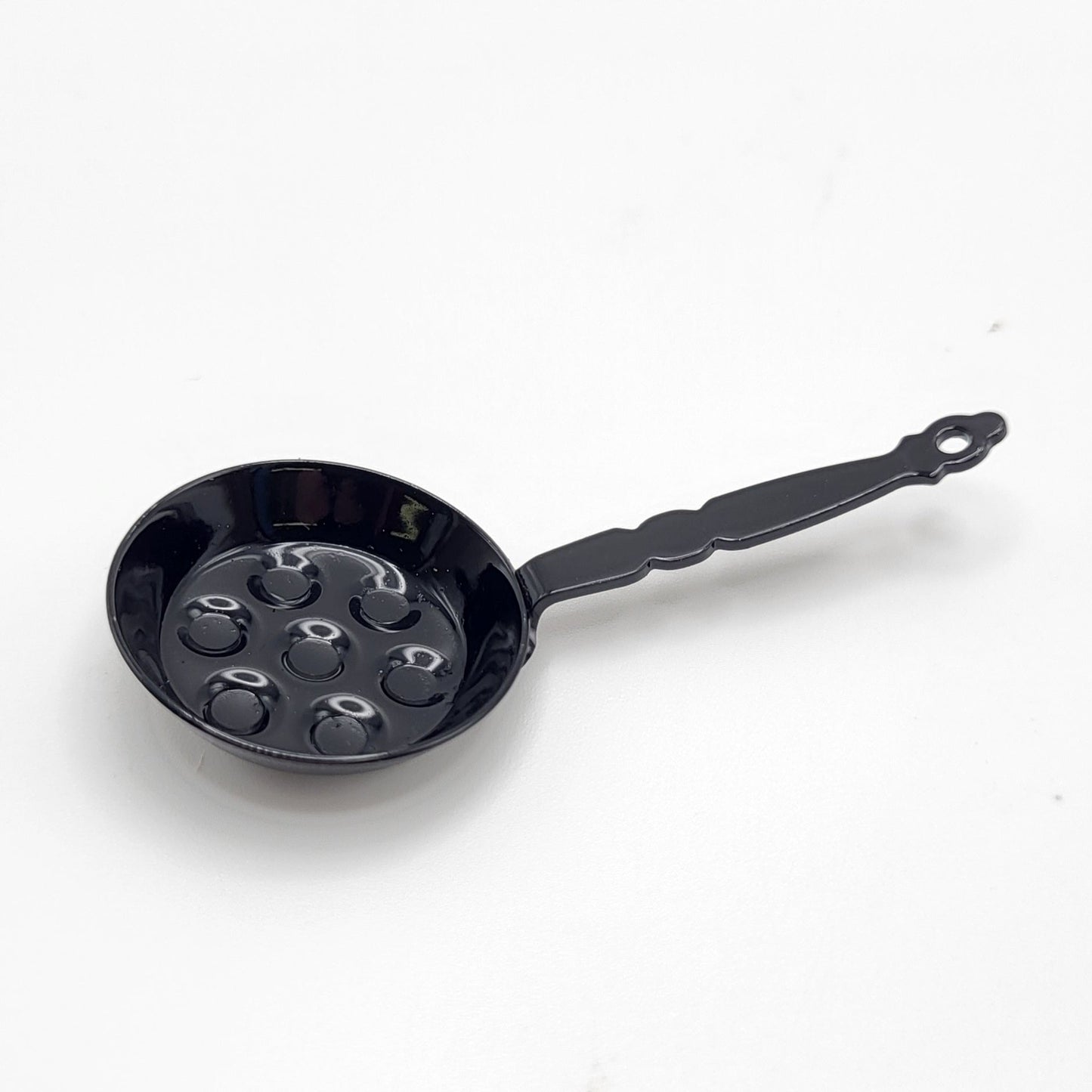 Egg Poacher - Black Metal - 1/12 Scale Dollhouse Miniature