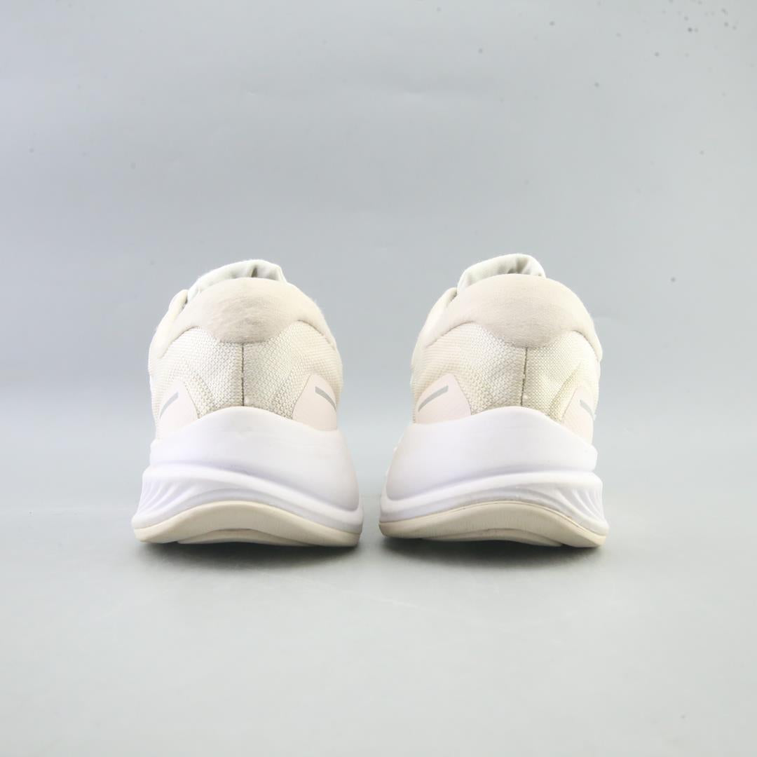 AIR ZOOM STRUCTURE 24