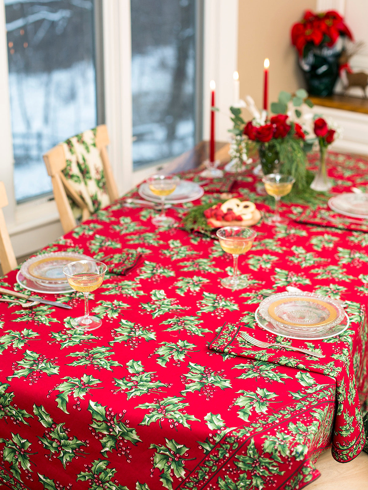April Cornell - Holly Tablecloth Red