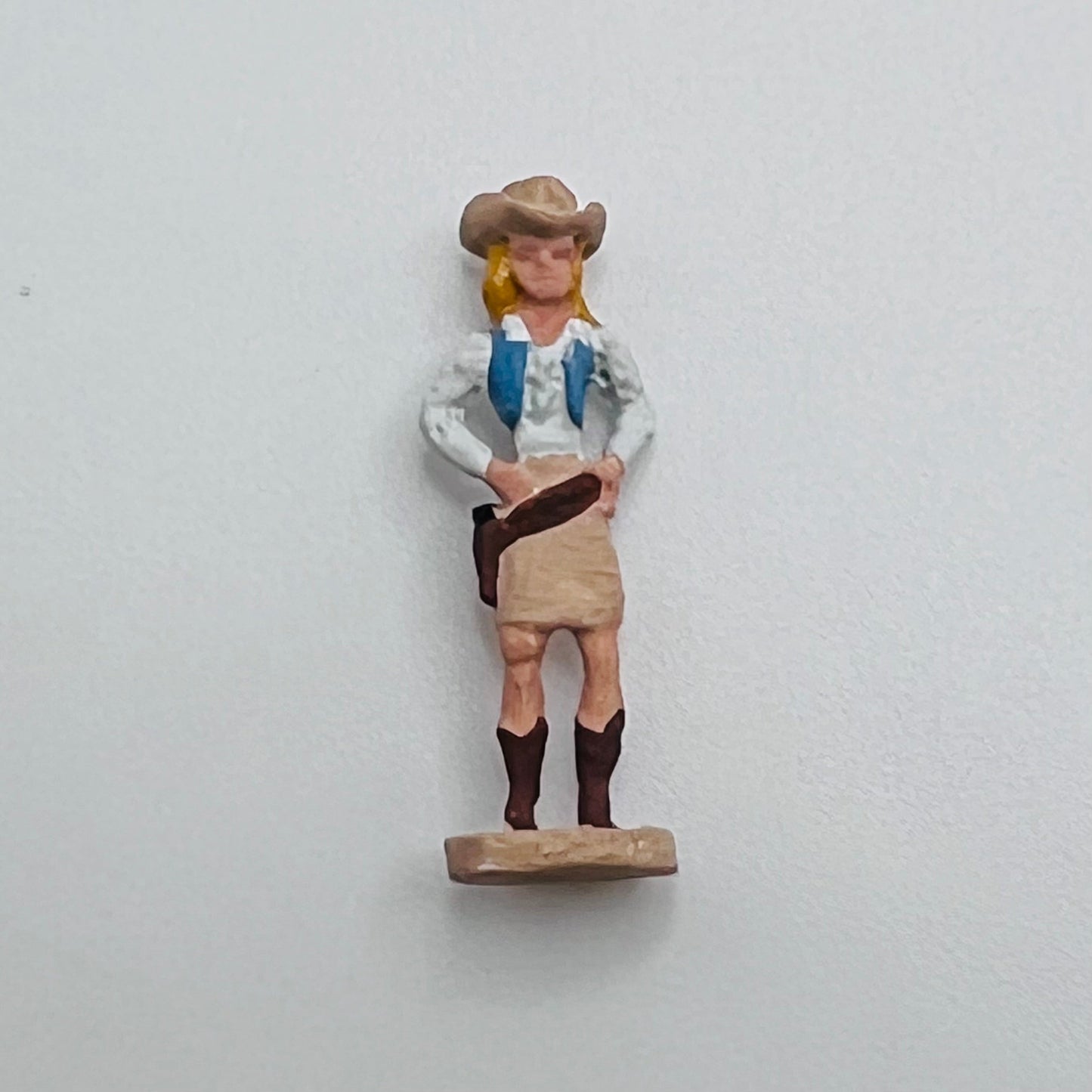 Cowgirl Figurine- 1/12 Scale