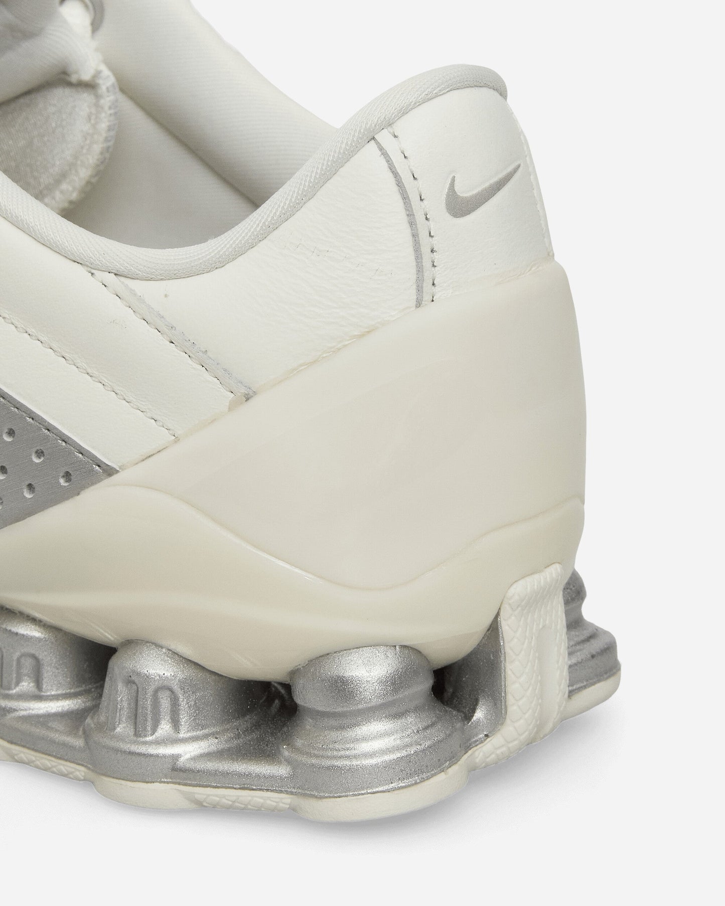 Women's T90 Shox Magia Sneakers Sail / Metallic Silver