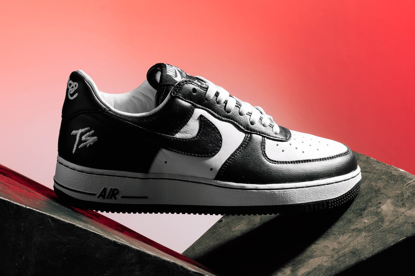 Terror Squad Force 1 Low - White/Black