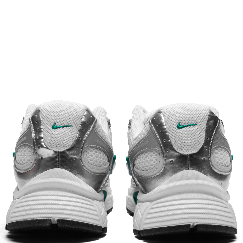 V5 Runner - White/Black/Vast Grey/Photon Dust