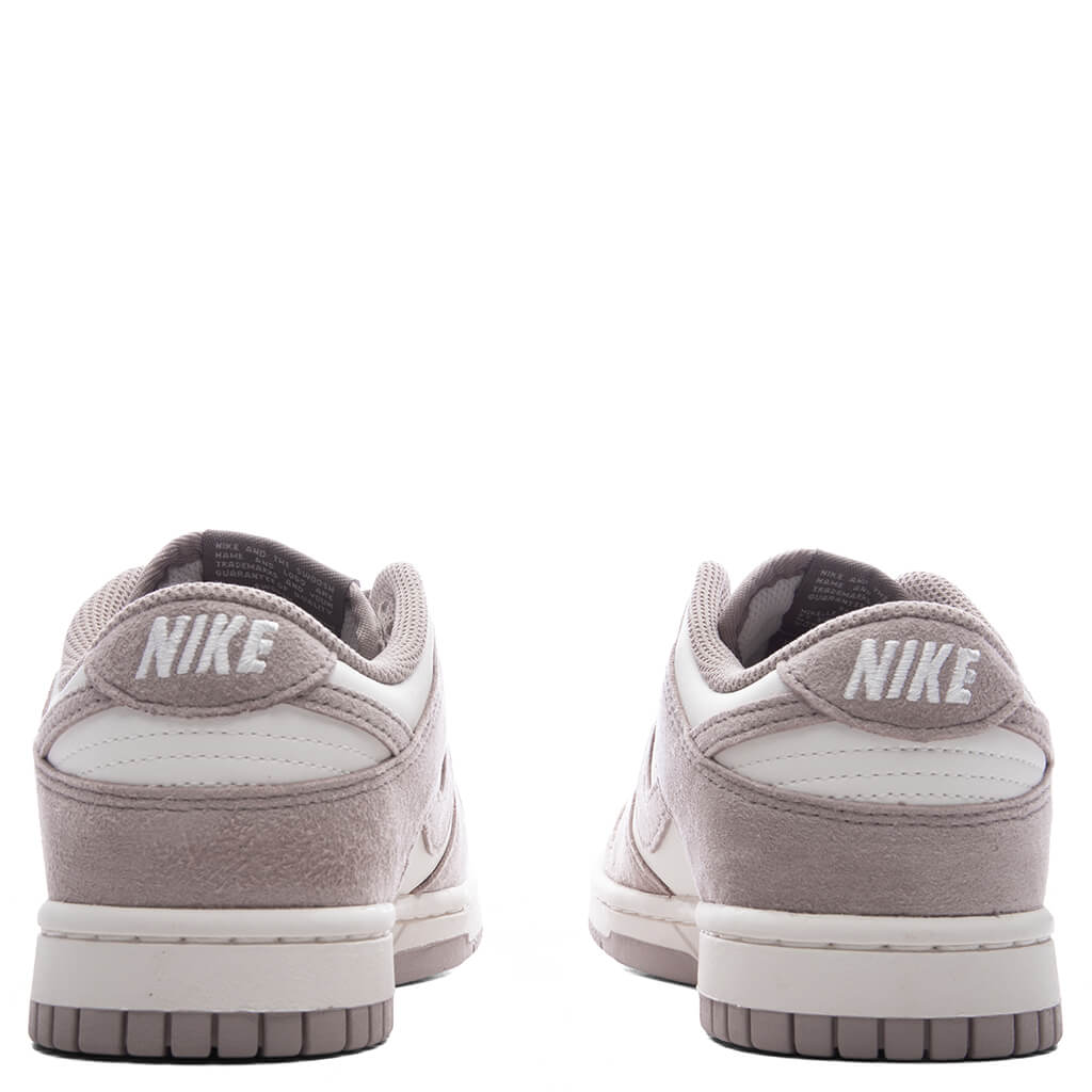Women's Dunk Low - Sail/Malt/Metallic Gold