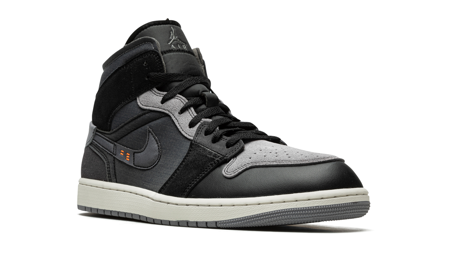 1 Mid SE Craft "Inside Out - Black" DM9652 001