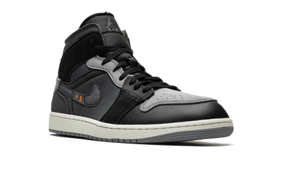 1 Mid SE Craft "Inside Out - Black" DM9652 001