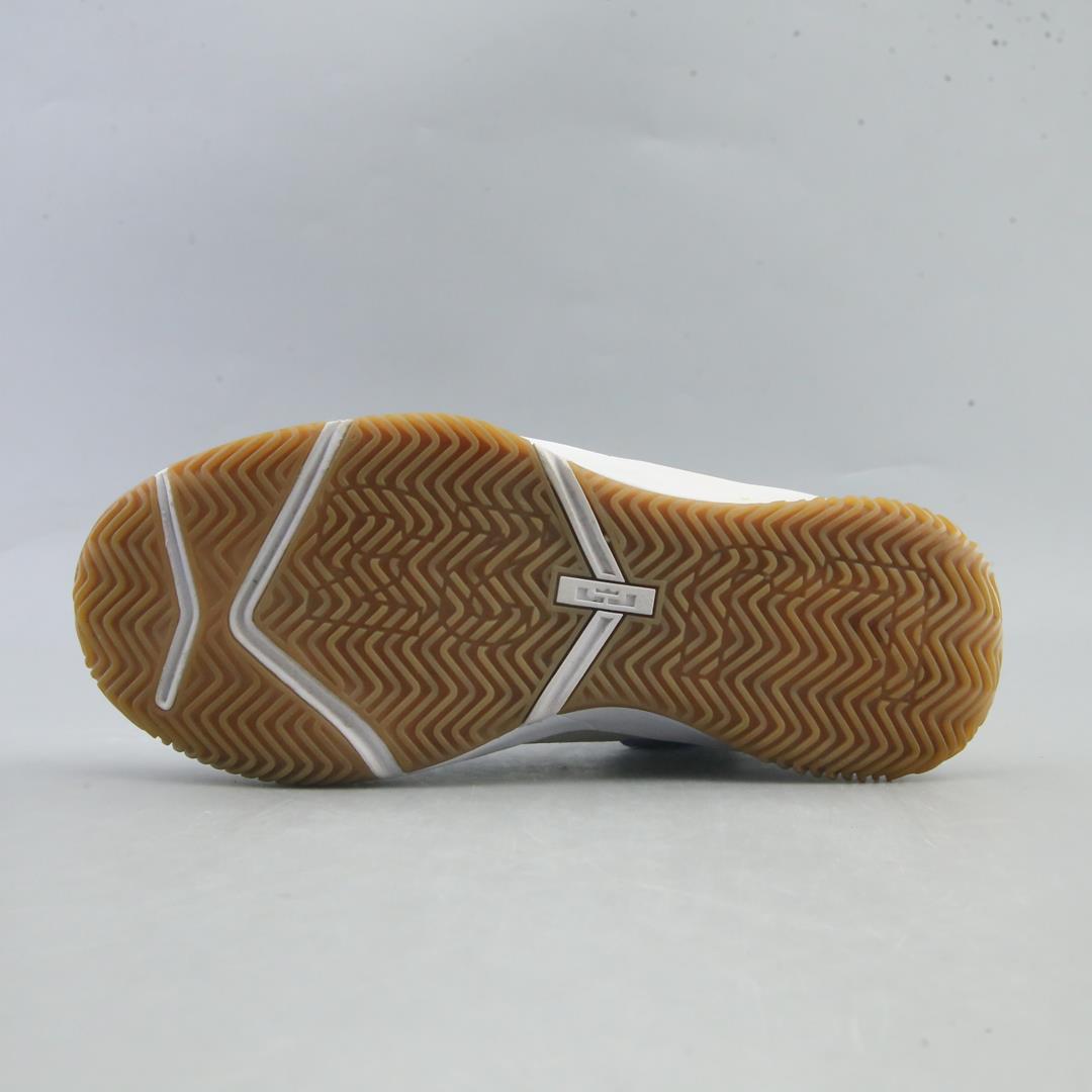 LEBRON SOLDER 13