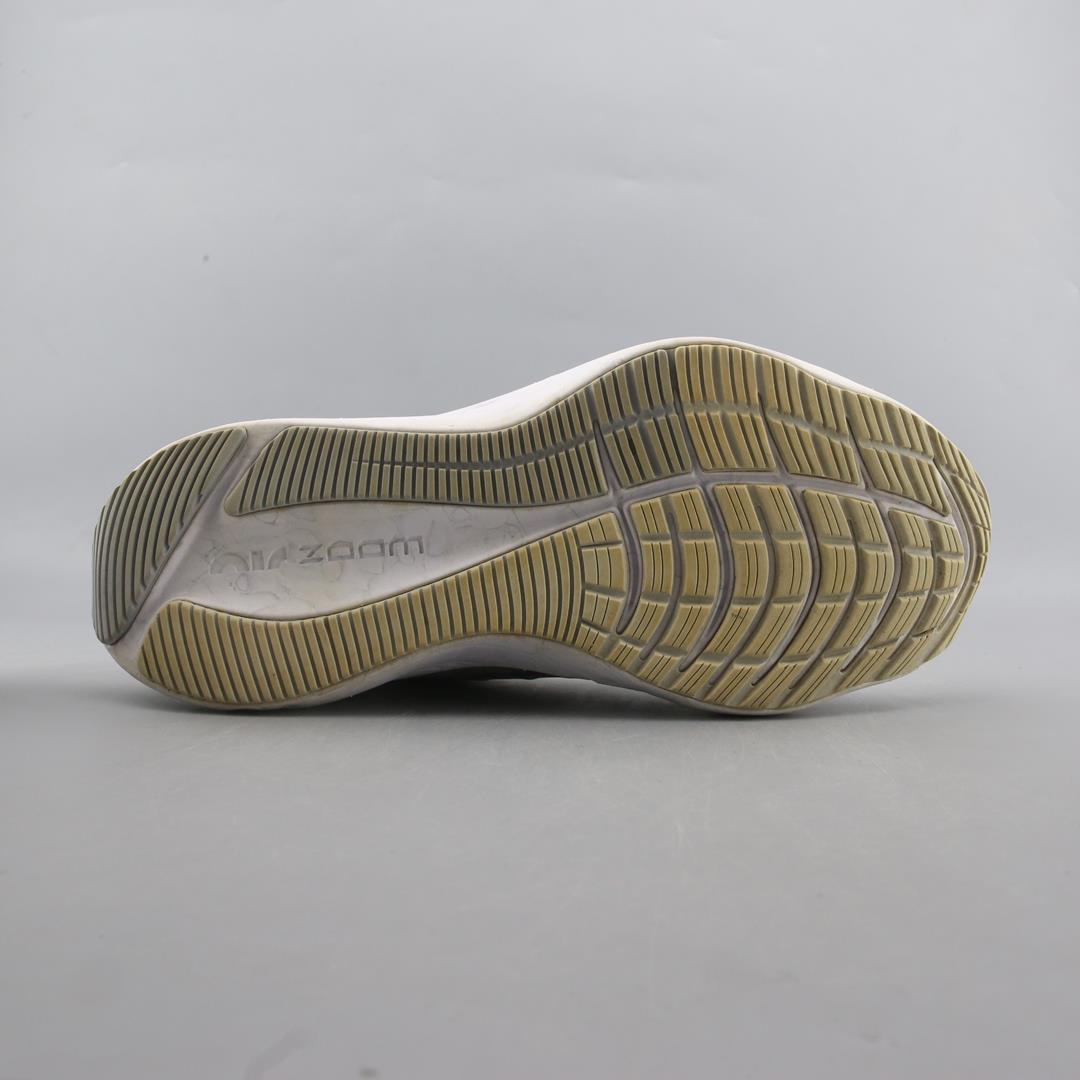 ZOOM WINFLO 8