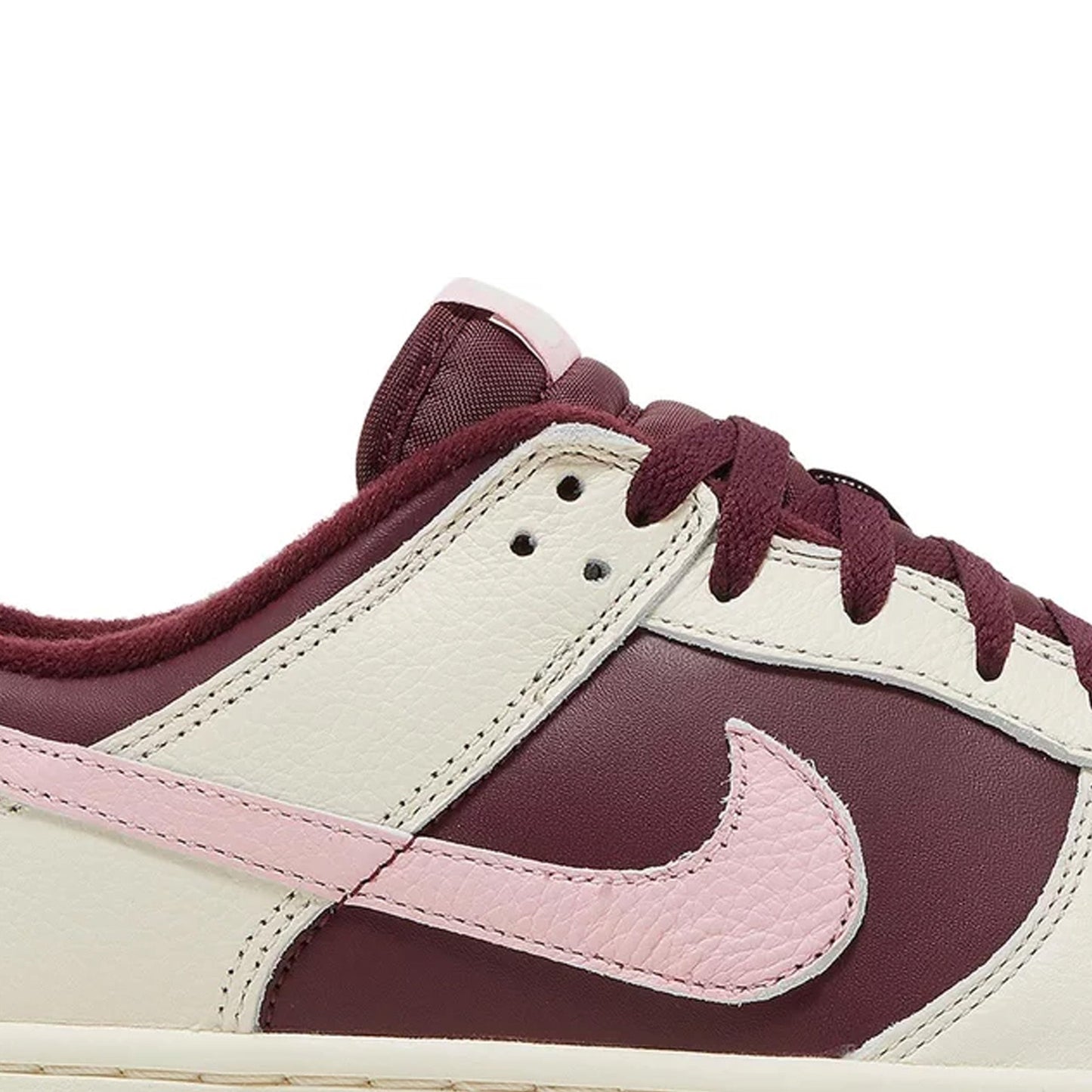 Dunk Low Retro PRM 'Valentine's Day' (2023)