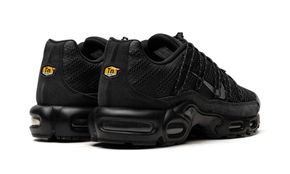 Air Max Plus Utility "Black Metallic" FD0670 001
