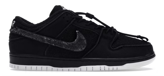 SB Dunk Low Gnarhunters