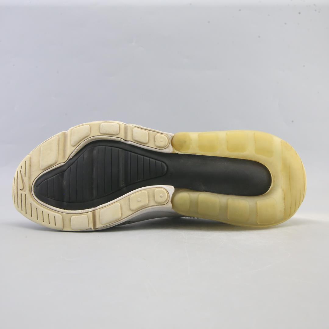 AIR MAX 270