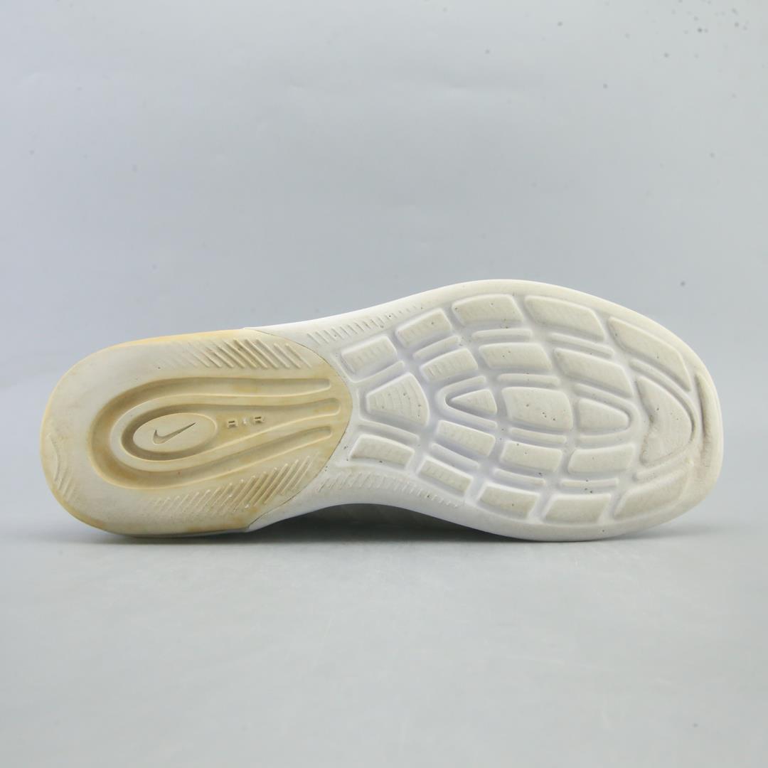 AIR MAX AXIS