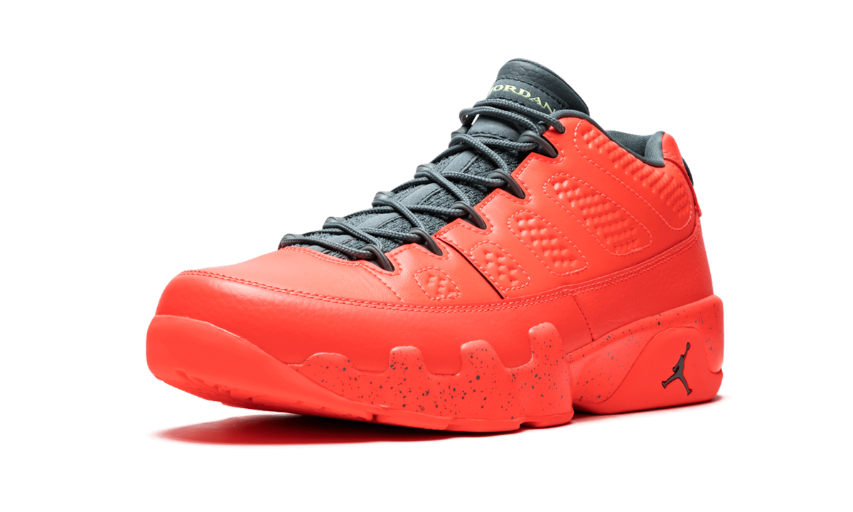 9 Retro Low "Bright Mango"
