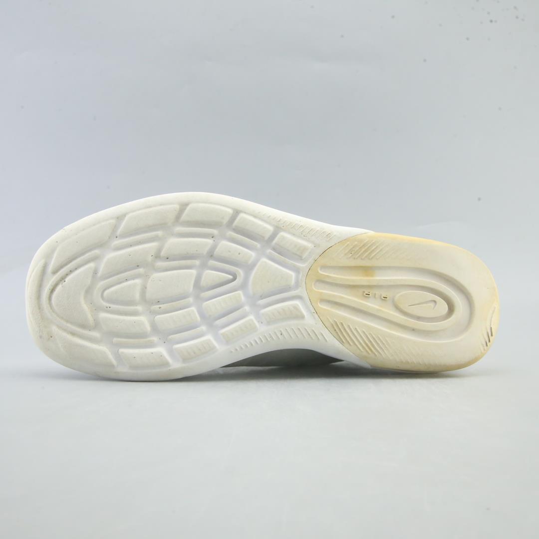 AIR MAX AXIS