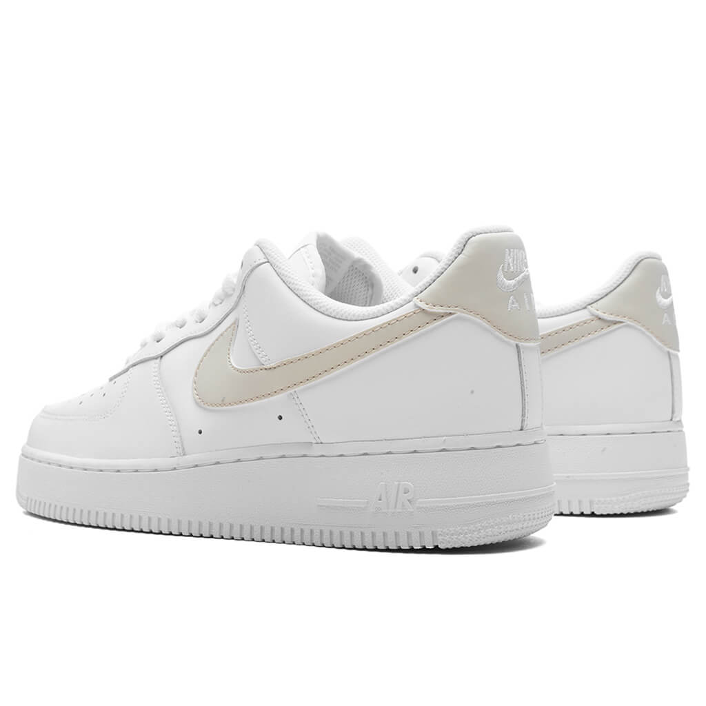 Air Force 1 '07 - White/Light Khaki