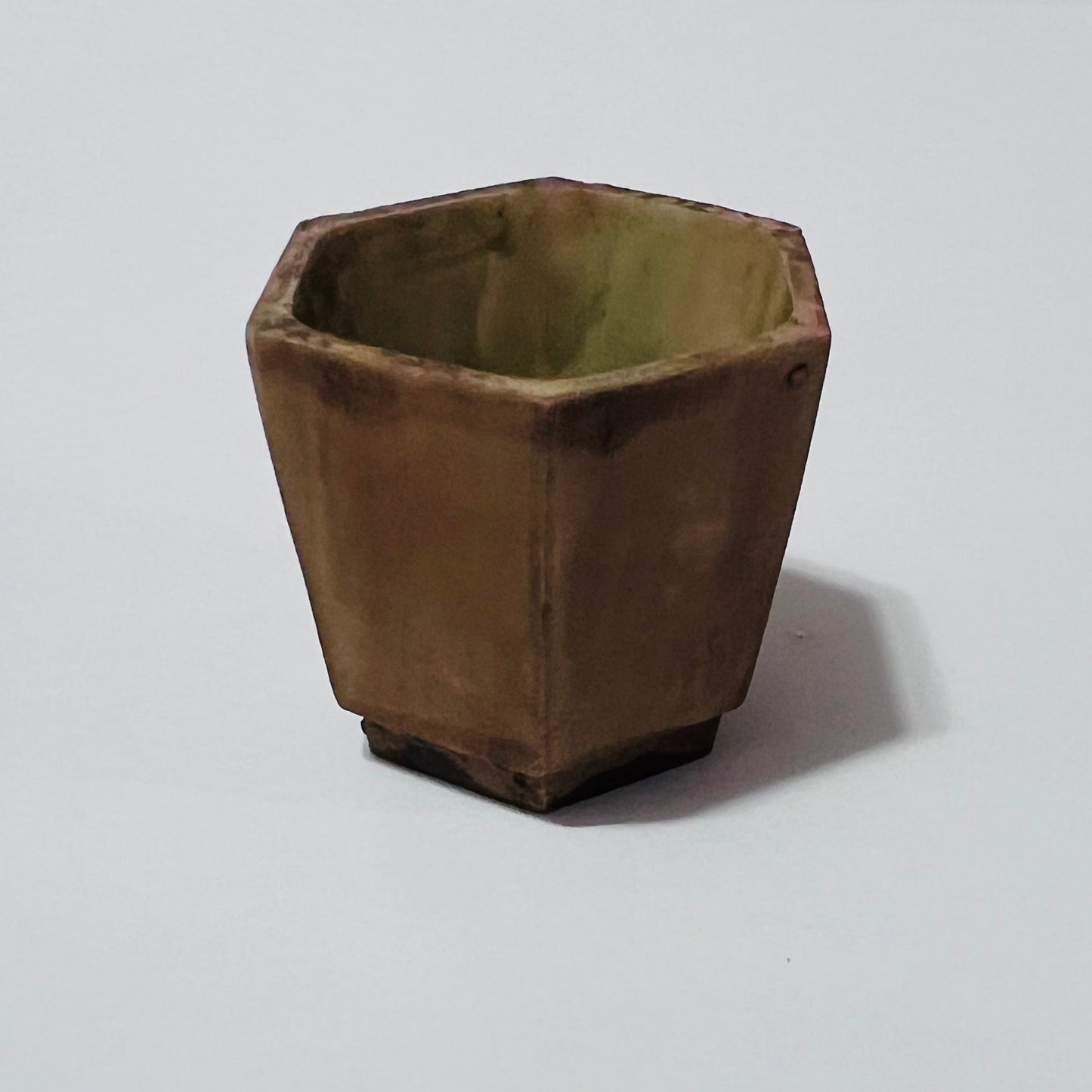 Hexagon Brown Resin Flower Pot - 1/12 Scale Dollhouse Miniature