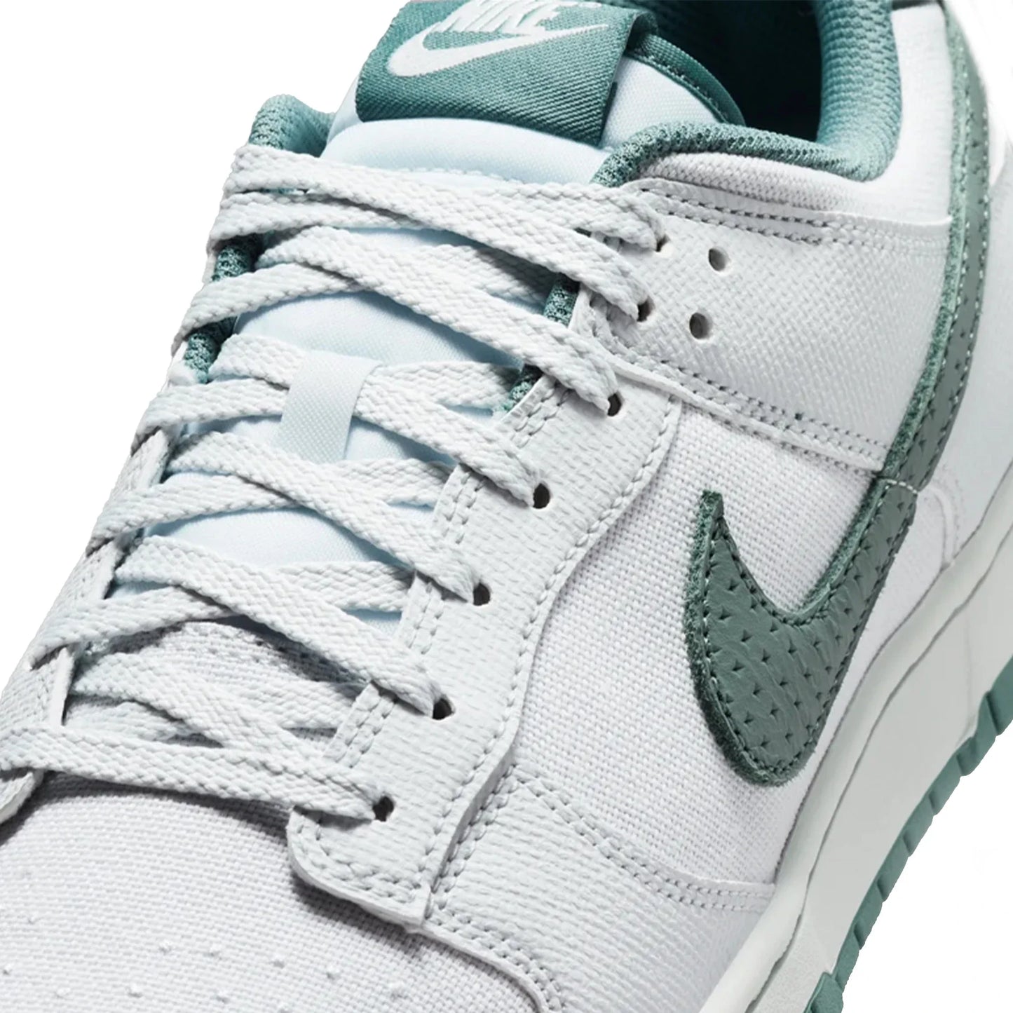 Nike Dunk Low Retro 'Pure Platinum' (2026)