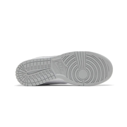 Nike Dunk Low 'Pure Platinum Grey'