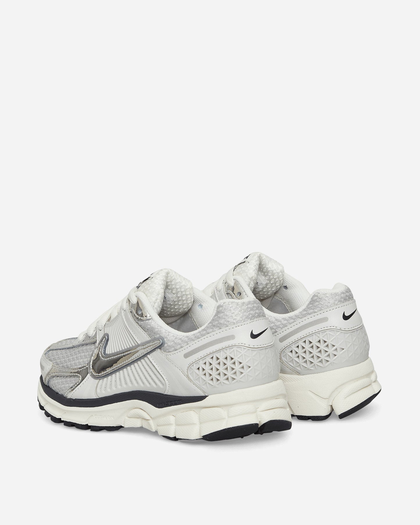 Women's Zoom Vomero 5 Sneakers Photon Dust / Metallic Silver