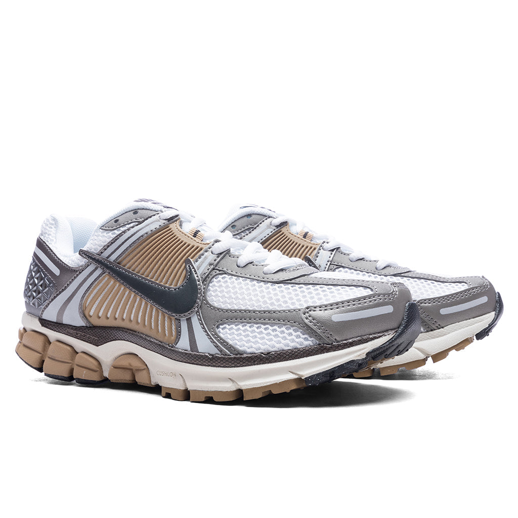 Zoom Vomero 5 - Metallic Pewter/Medium Ash/Parachute Beige