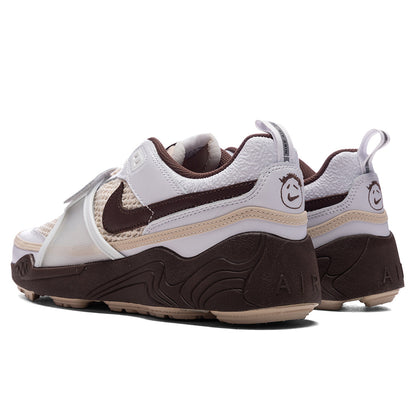 Travis Scott Zoom Field Jaxx - White/Light Chocolate/White
