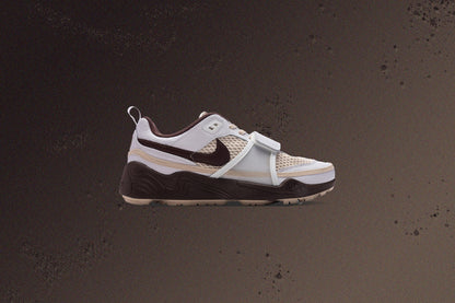 Travis Scott Zoom Field Jaxx - White/Light Chocolate/White