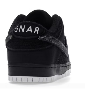 SB Dunk Low Gnarhunters