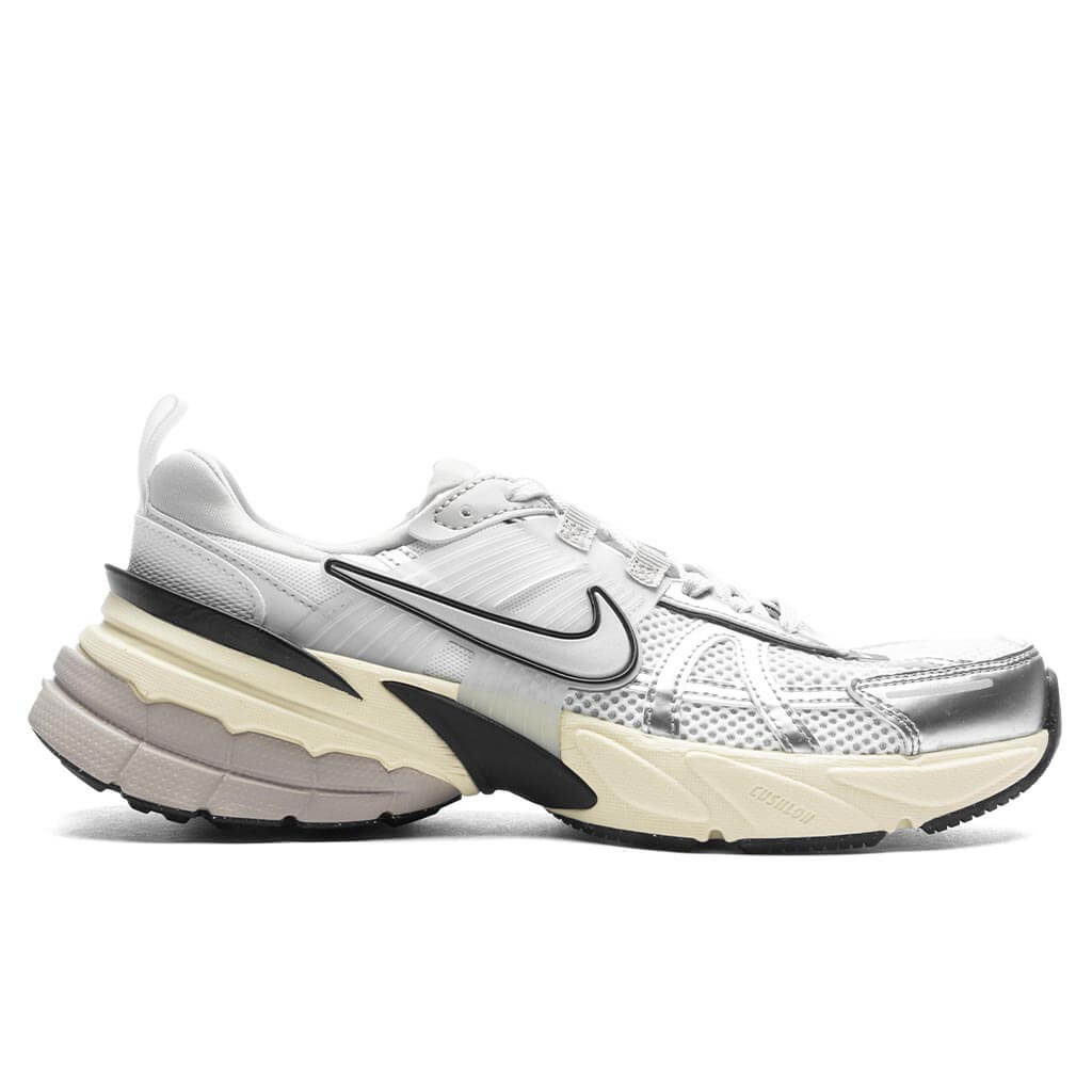 Women's V2K Run - Summit White/Metallic Silver