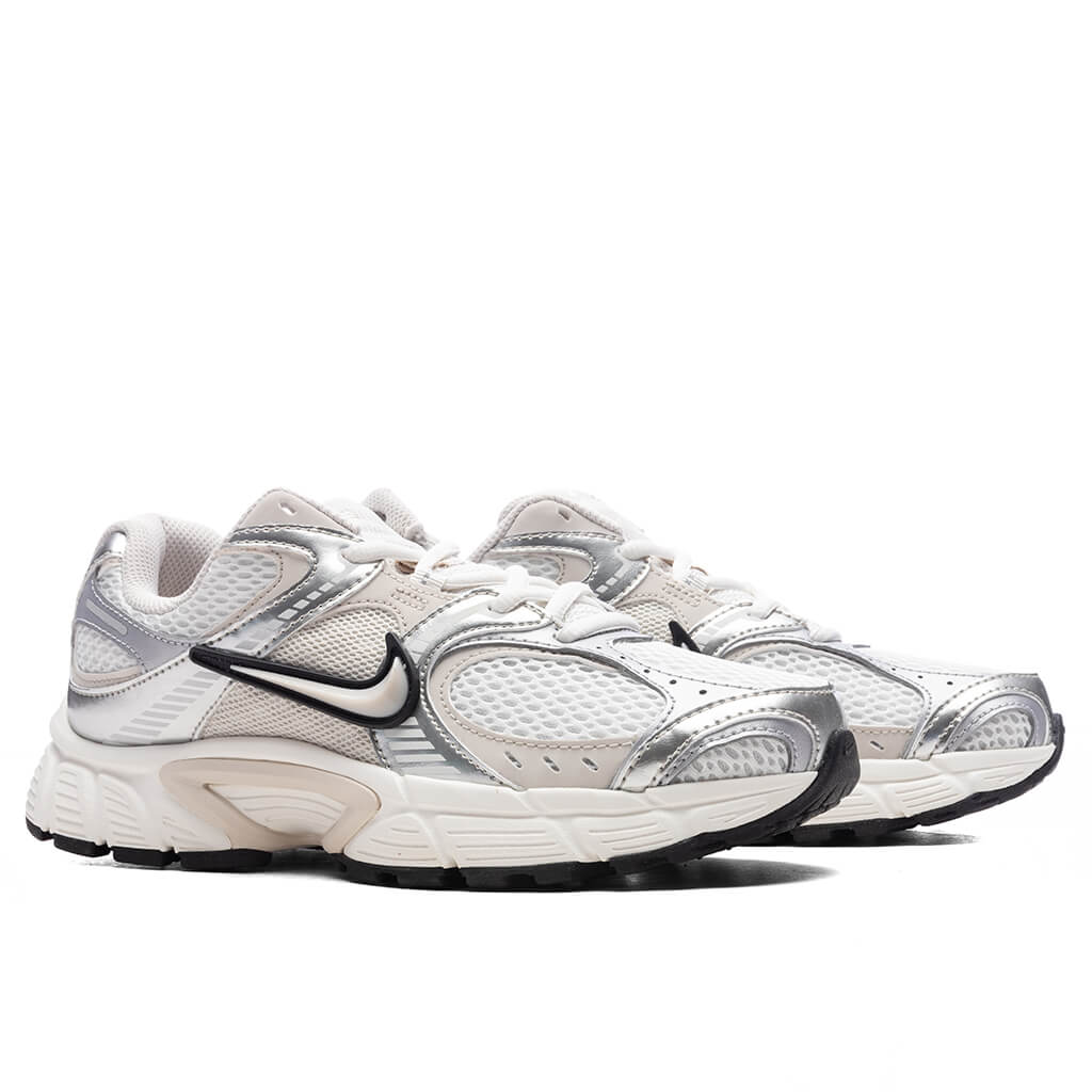 Women's V5 RNR - Summit White/Light Orewood Brown/Sail/Black