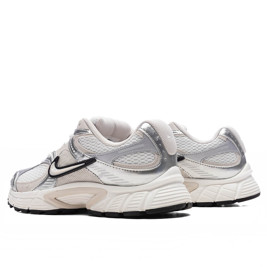 Women's V5 RNR - Summit White/Light Orewood Brown/Sail/Black