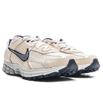 Women's Zoom Vomero 5 - Pearl White/Chrome/Light Bone