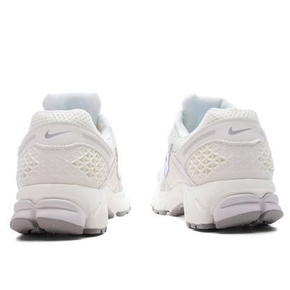 Zoom Vomero 5 - Sail/Metallic Silver/Vast Grey