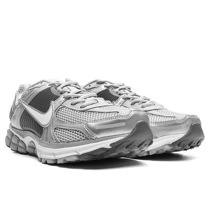Zoom Vomero 5 - Wolf Grey/White/Metallic Silver