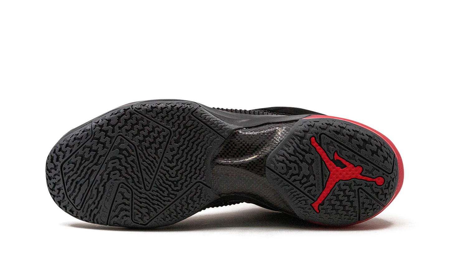 37 Low "Bred" DQ4122 007