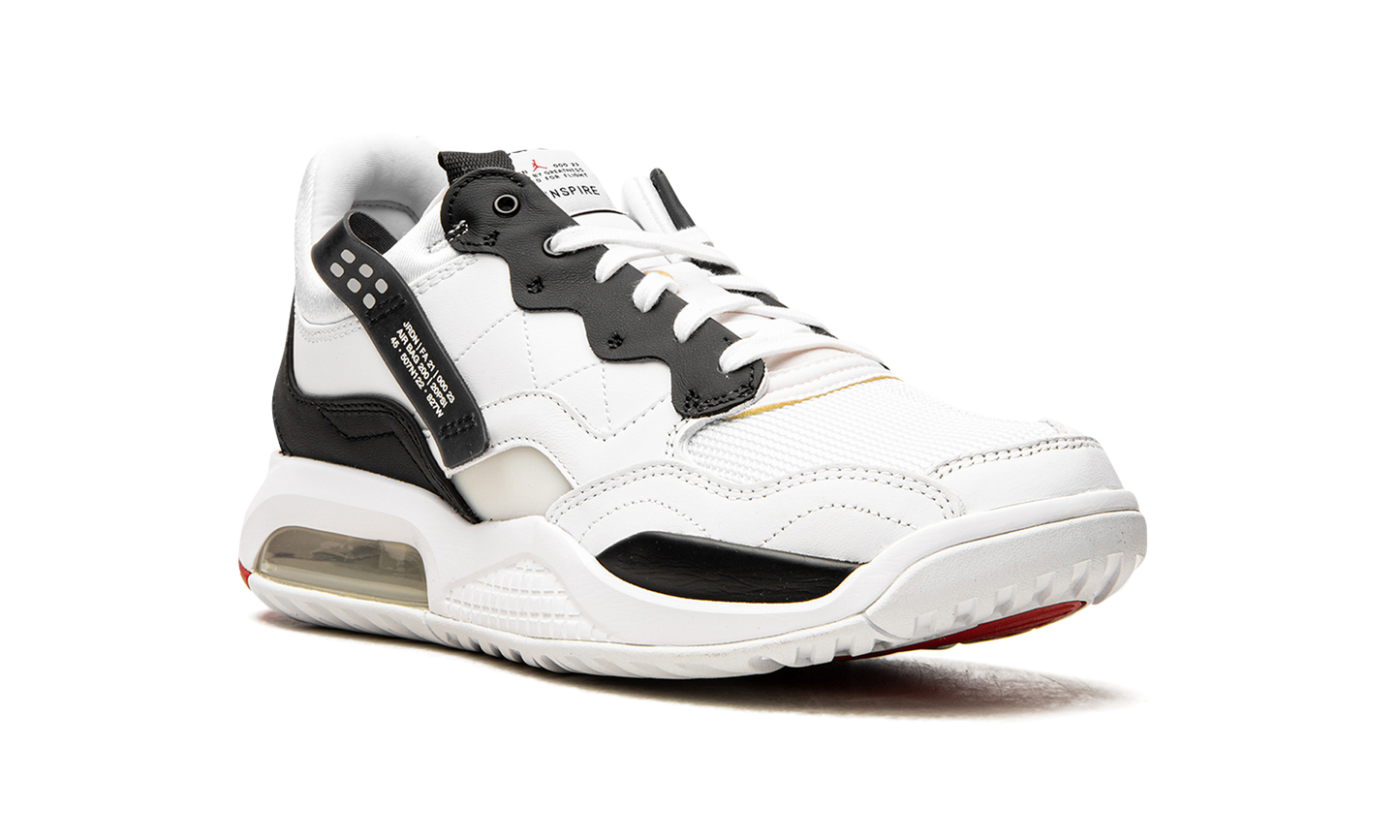 MA 2 "White" CV8122 106